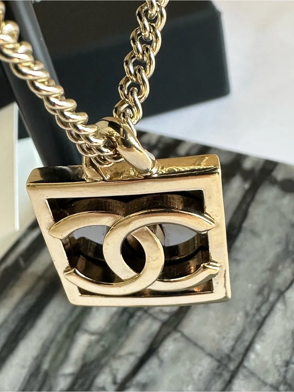 CHANEL 2023 A23B Gold-Tone Black Square CC Pendant Chain Necklace Full Set
